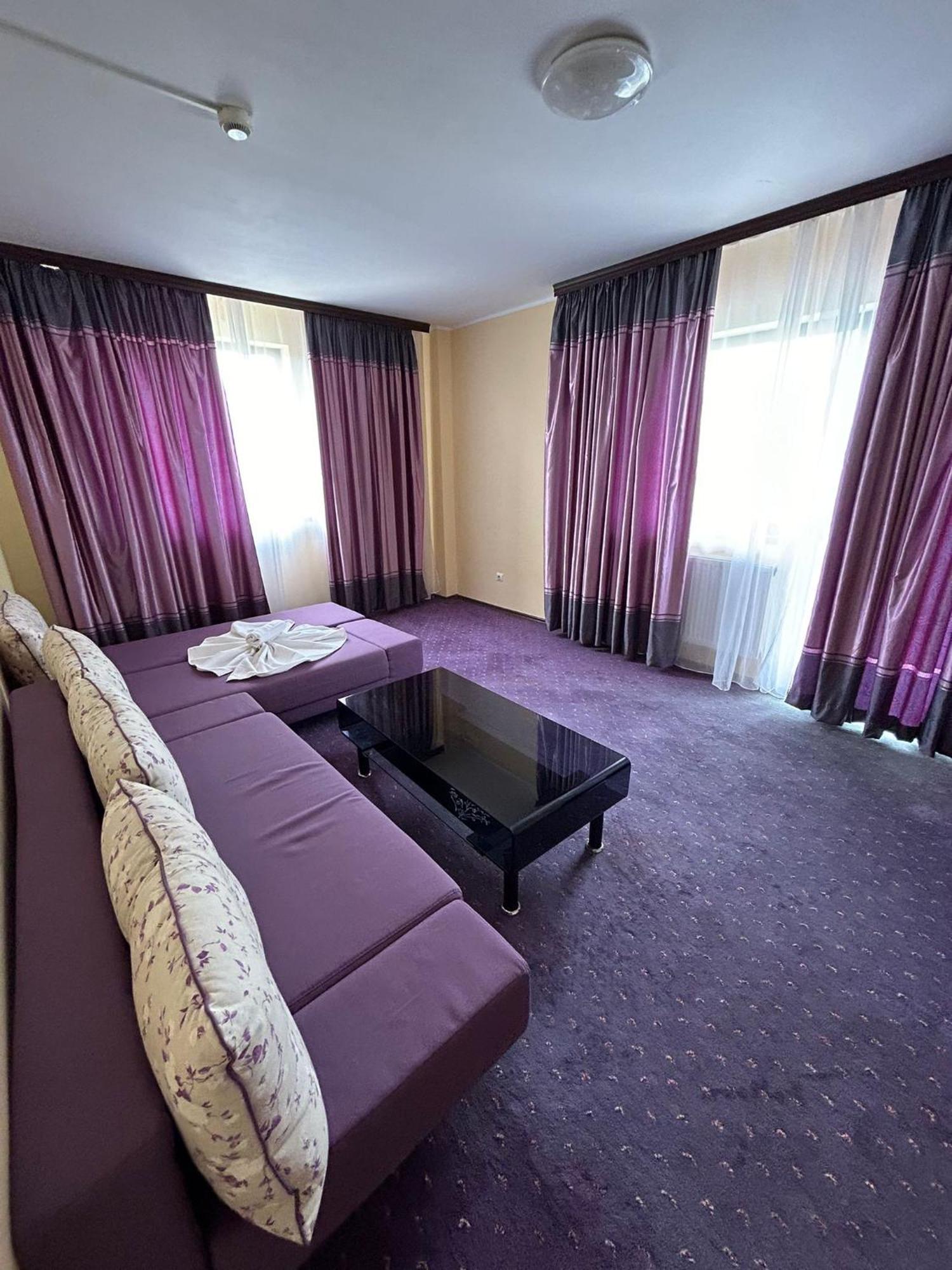 Orient Mamaia Nord Hotell Năvodari Eksteriør bilde